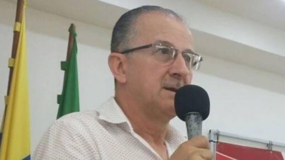 Control político especial al Contralor de Armenia en el concejo municipal
