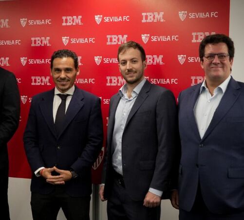 IBM y Sevilla festejan su sociedad / Twitter: @SevillaFC.