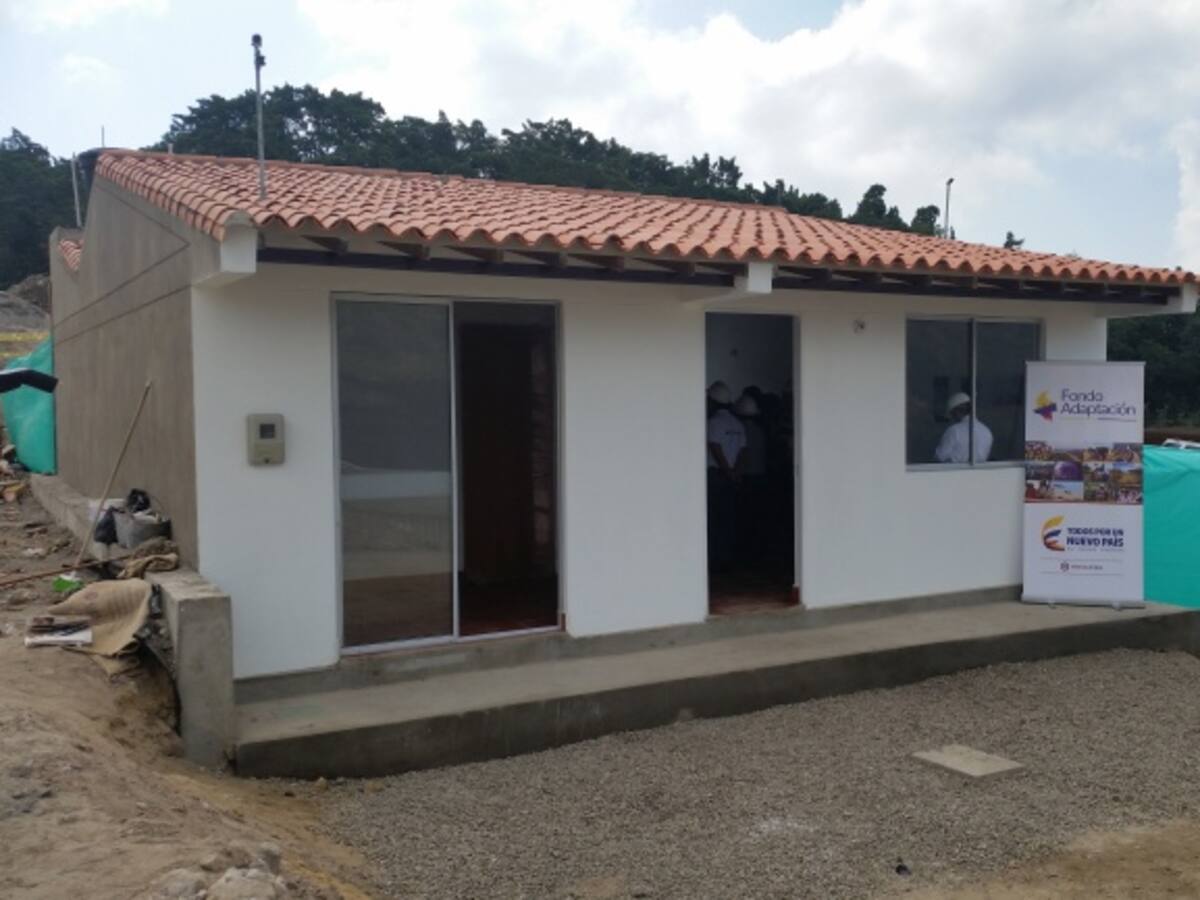 Gobierno presentó vivienda modelo para los gramaloteros