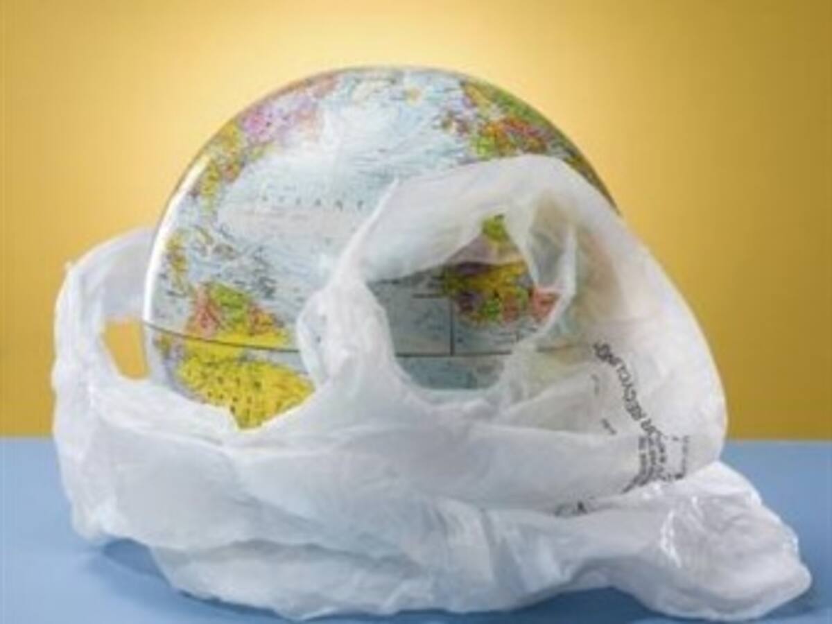 El 60% de las bolsas de plástico de un solo uso serán suprimidas en 2013 en España