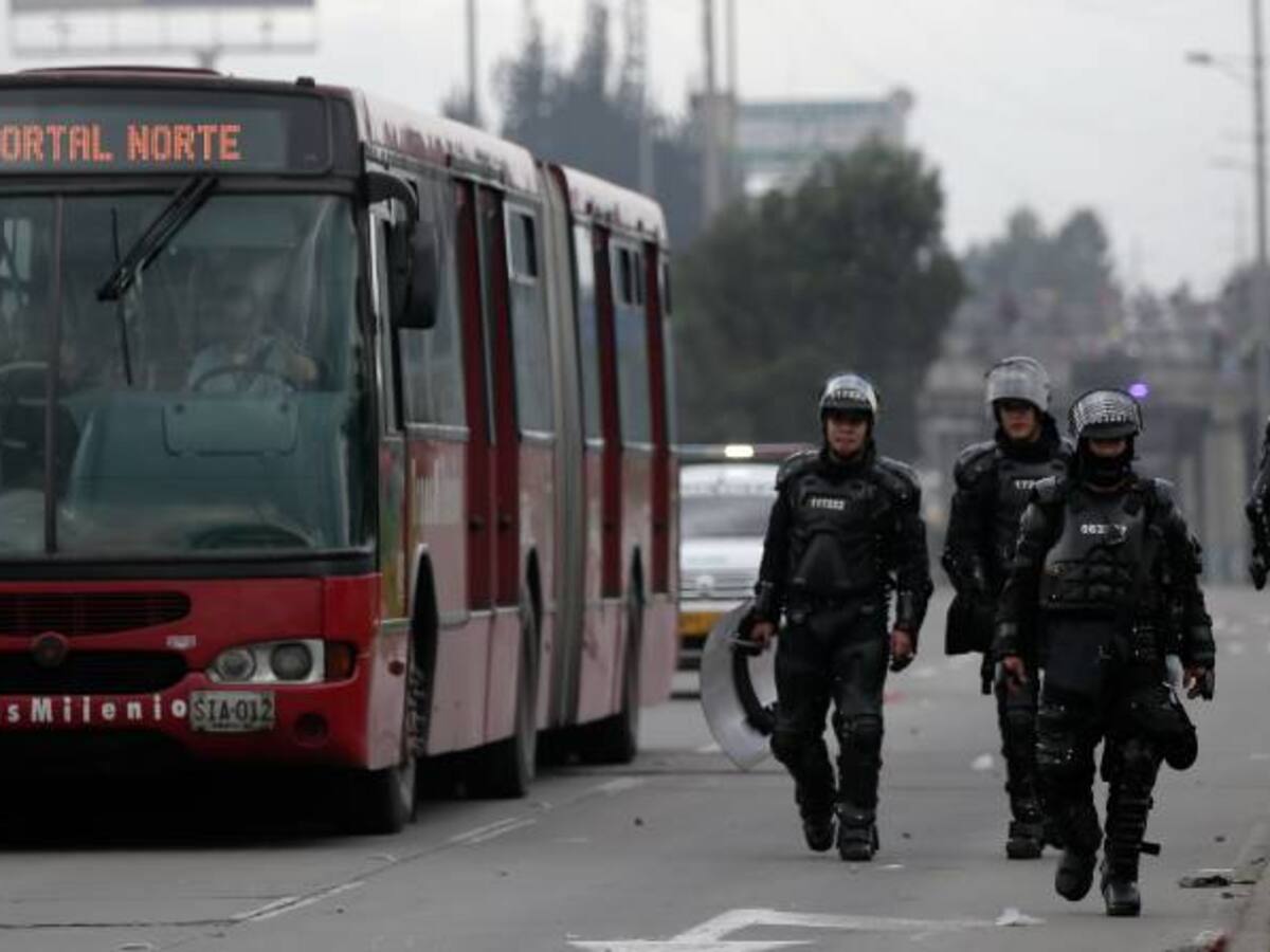 Descartan peligro en paquete encontrado en portal de TM del Tunal