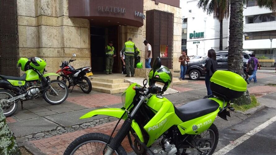Siete delincuentes se hicieron pasar por clientes para asaltar una reconocida joyería. Foto: Erika Rebolledo (W Radio)