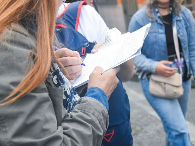 Imagen de referencia de recolección de firmas. Foto: Colprensa
