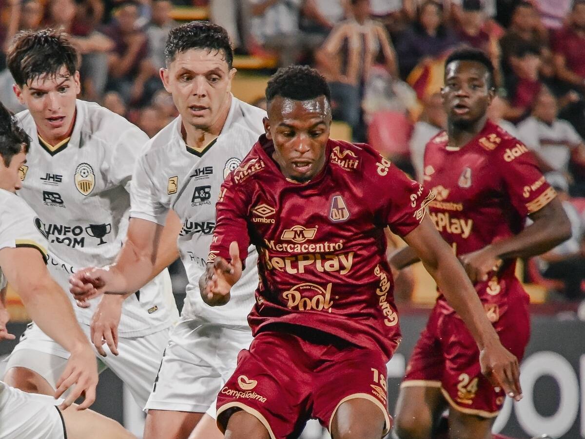 Deportes Tolima sufrió, resistió y avanzó por penales ante Deportivo Táchira