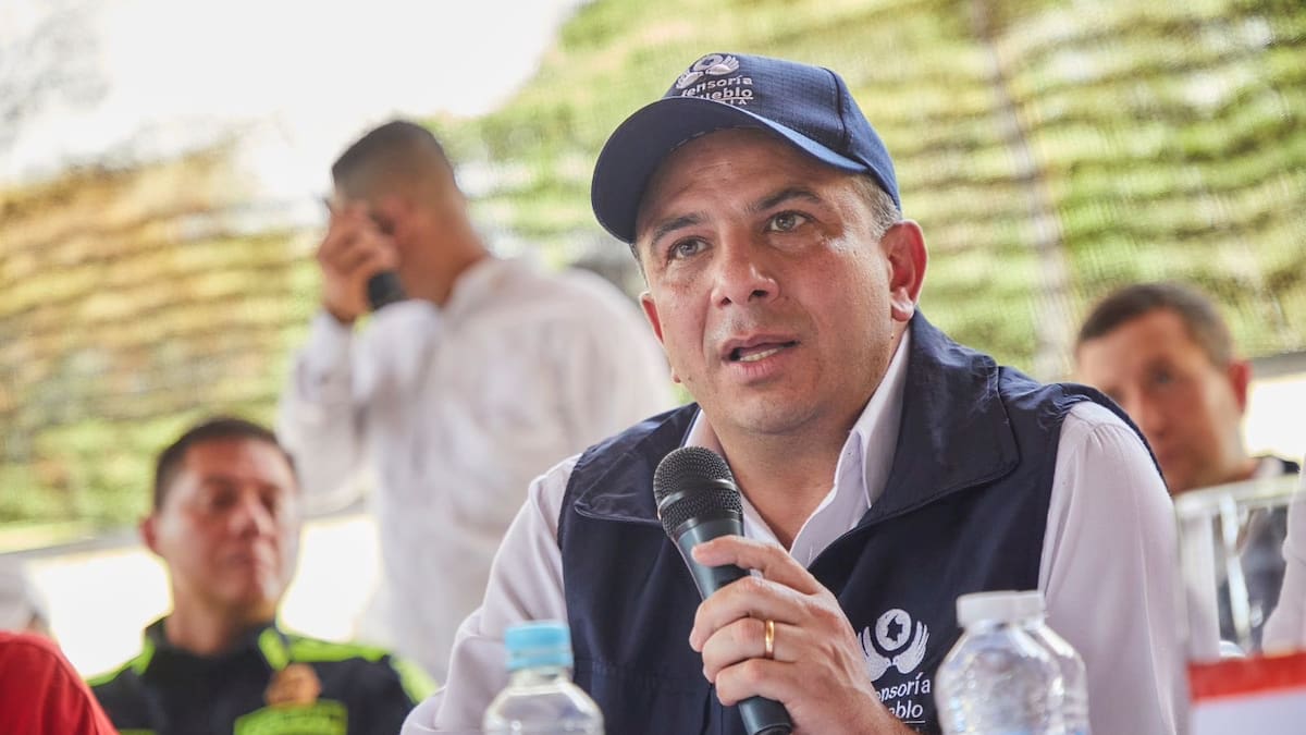 “Decisión del ELN de congelar los diálogos es para presionar al Estado”: Defensoría