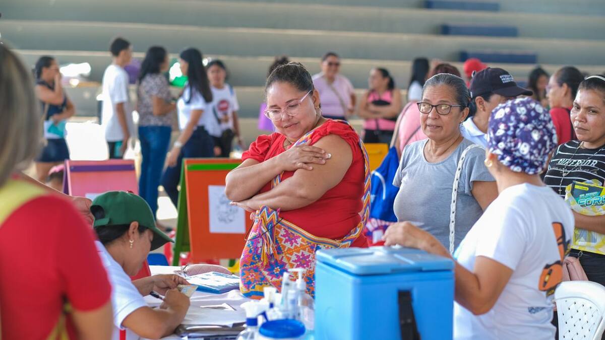 Coosalud se suma a jornada de vacunación nocturna en todo el país