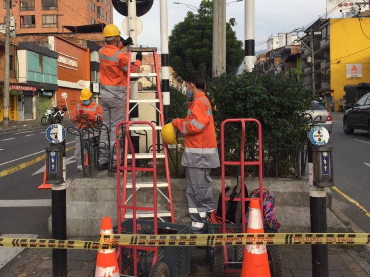 En Medellín una presunta red se estaría robando el cobre de los semáforos