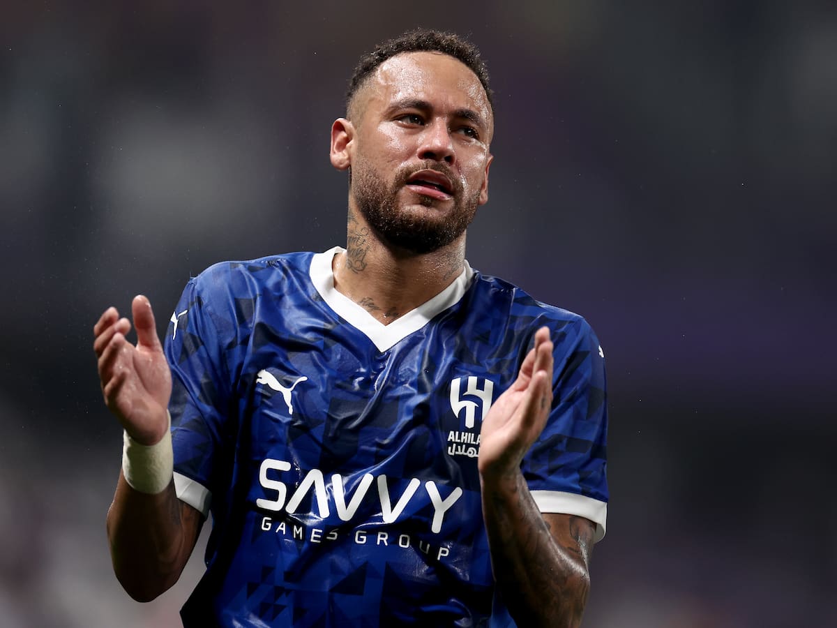 Neymar regresó a las canchas, tras más de un año ausente por una grave lesión