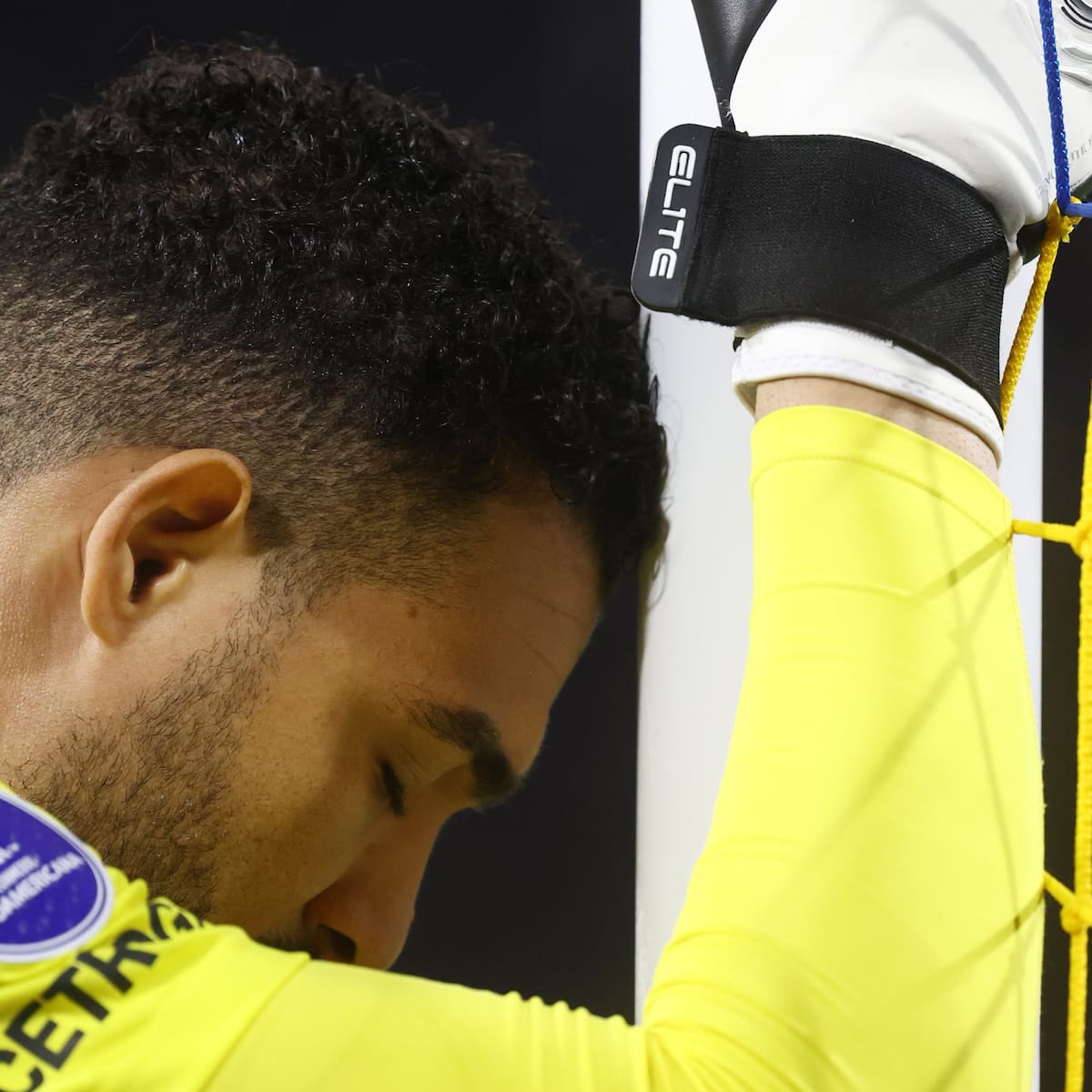 Álvaro Montero, aplaudido por hinchas de Boca: Figura Vs. Sao Paulo tras conocer muerte de su abuela