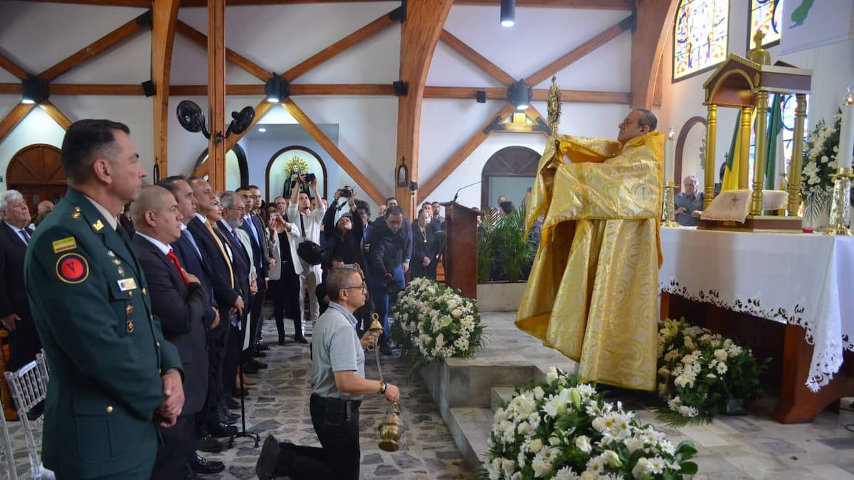 Monseñor Carlos Arturo Quintero, Obispo de Armenia