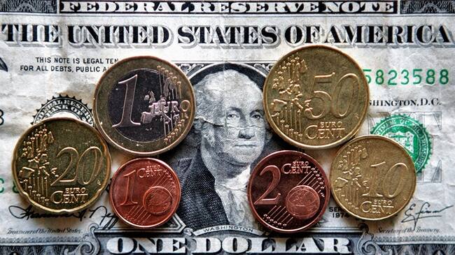 Dólar . Foto: Associated Press - AP