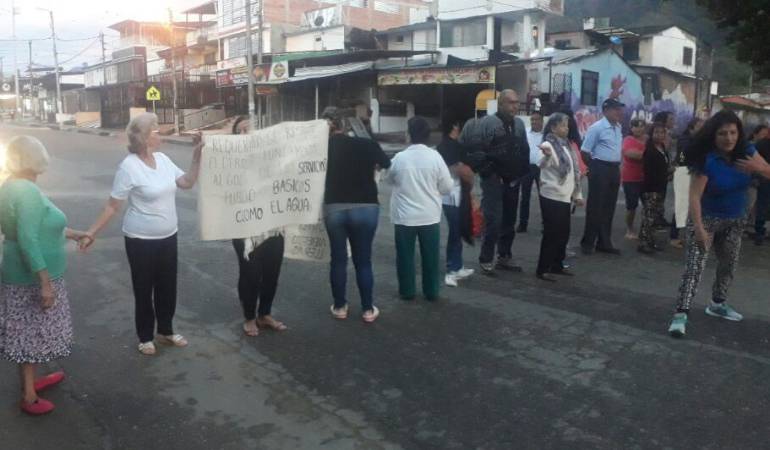 Protesta en el sector del salado en Ibagué