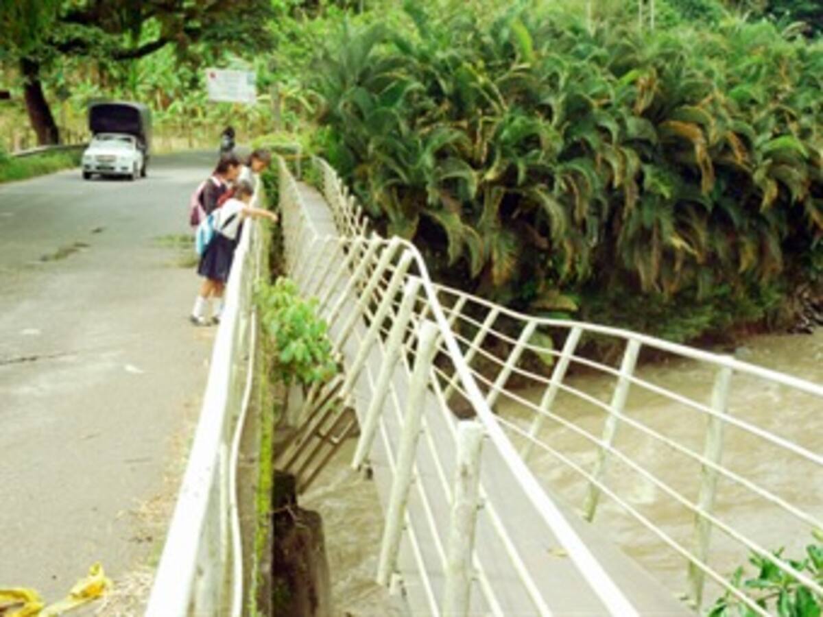 Familias incomunicadas por fuertes lluvias en el departamento de Quindío