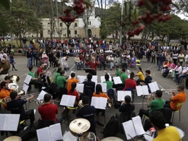 En fotos: Víctimas atacadas con ácido realizaron un plantón
