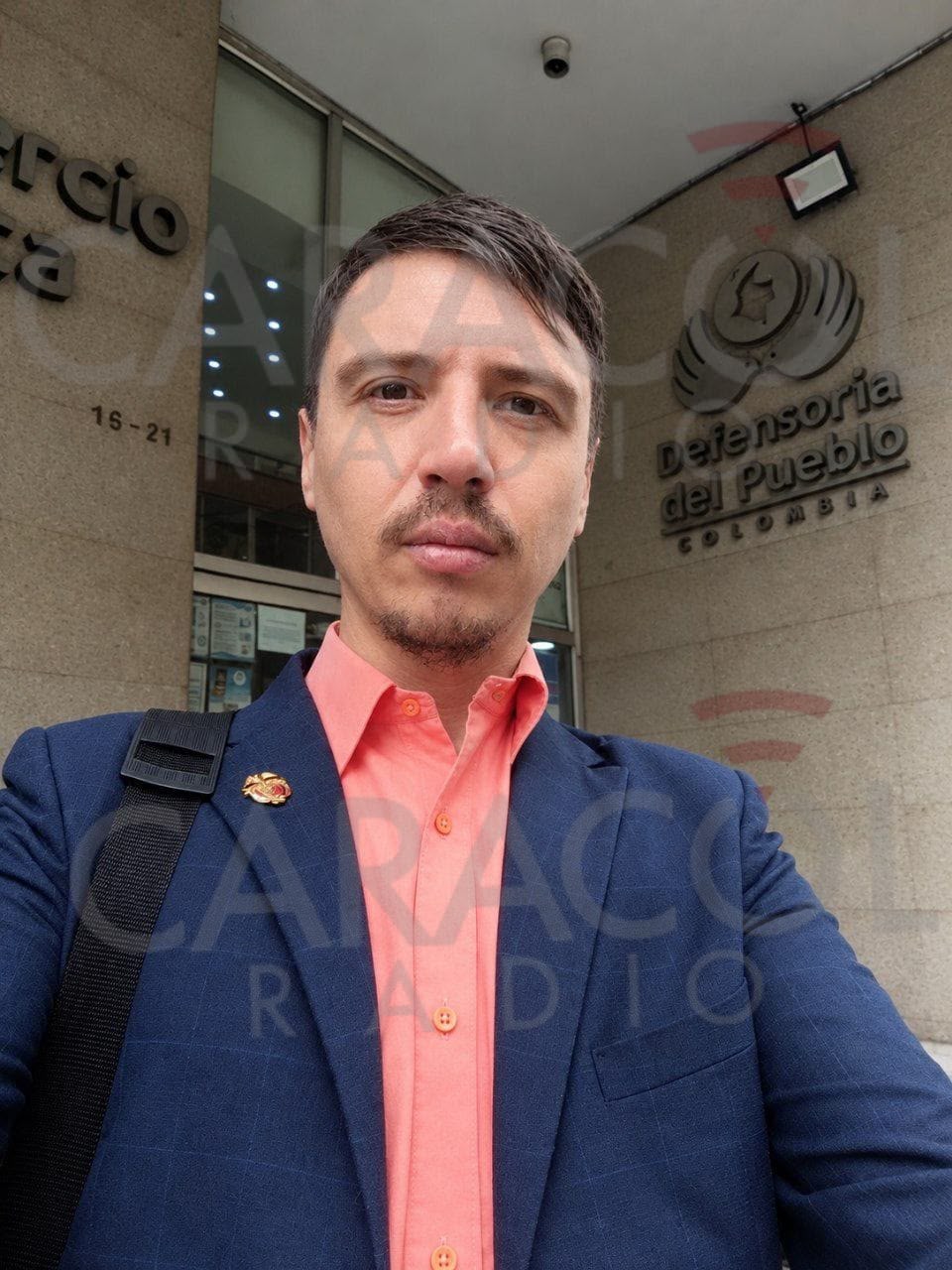 Sergei Vagin, el ciudadano ruso fue señalado por la inteligencia militar en 2022, de presuntamente, ejecutar tareas de inteligencia y de supuestos nexos con la guerrilla del ELN. Recuperó la libertad por vencimiento de témrinos en 2025 y anda por las calles de Colombia a pesar de una resolución de Migración Colombia que ordena su deportación.