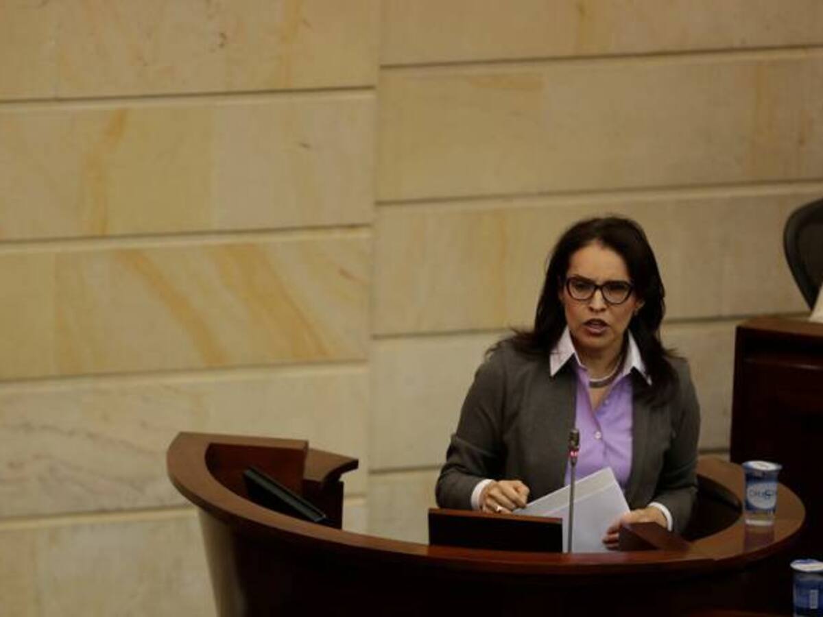 Si me sacan de la consulta liberal seguiré con mi candidatura: Viviane Morales