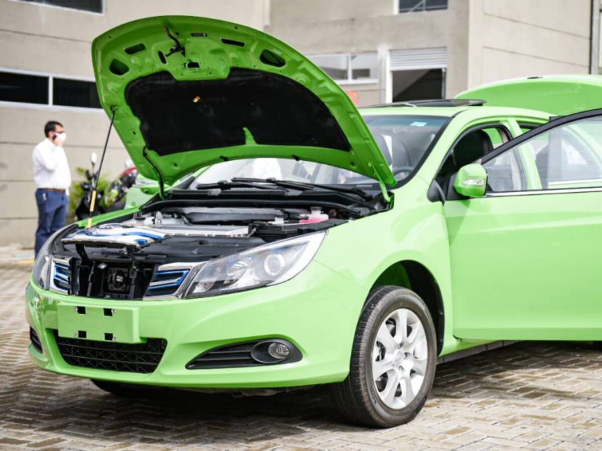 Llega a Ibagué el primer taxi eléctrico