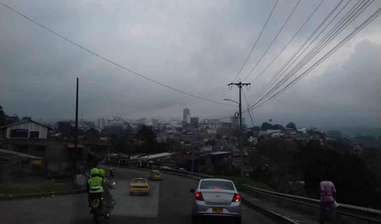 Facebook caracol radio Armenia 1150am línea whatsapp 3155681277 