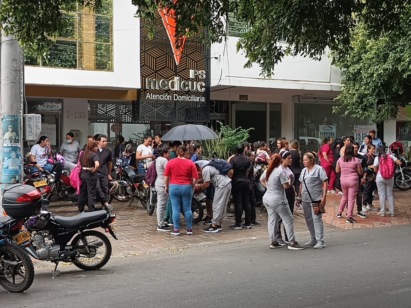 Trabajadores de Medicuc exigen pago de salarios que se les adeuda