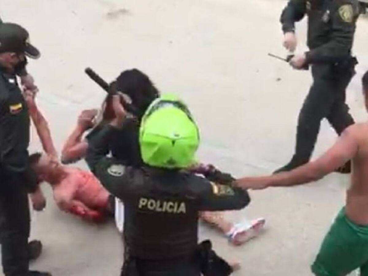 VIDEO: Asonada contra la Policía en Girón