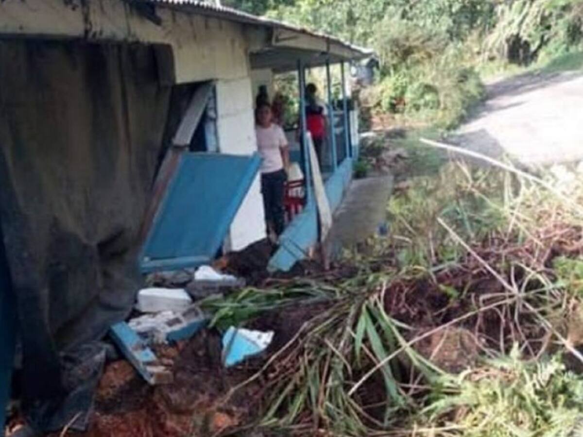 Comunidades sin agua y vías cerradas por el invierno en Samaná