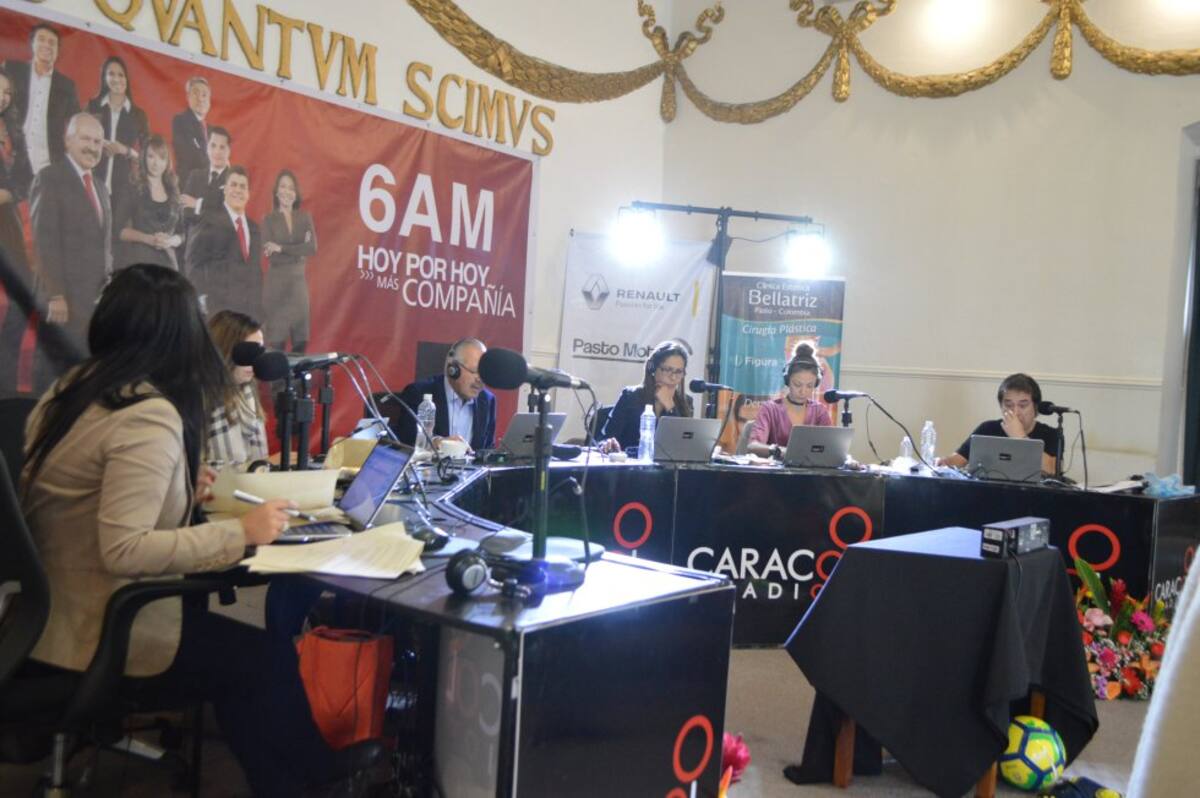 Desde el paraninfo de la Universidad de Nariño, la más tradicional de Pasto y del sur del país, emite este viernes 6AM Hoy por Hoy, de Caracol Radio, el programa informativo más escuchado en Colombia y América Latina.