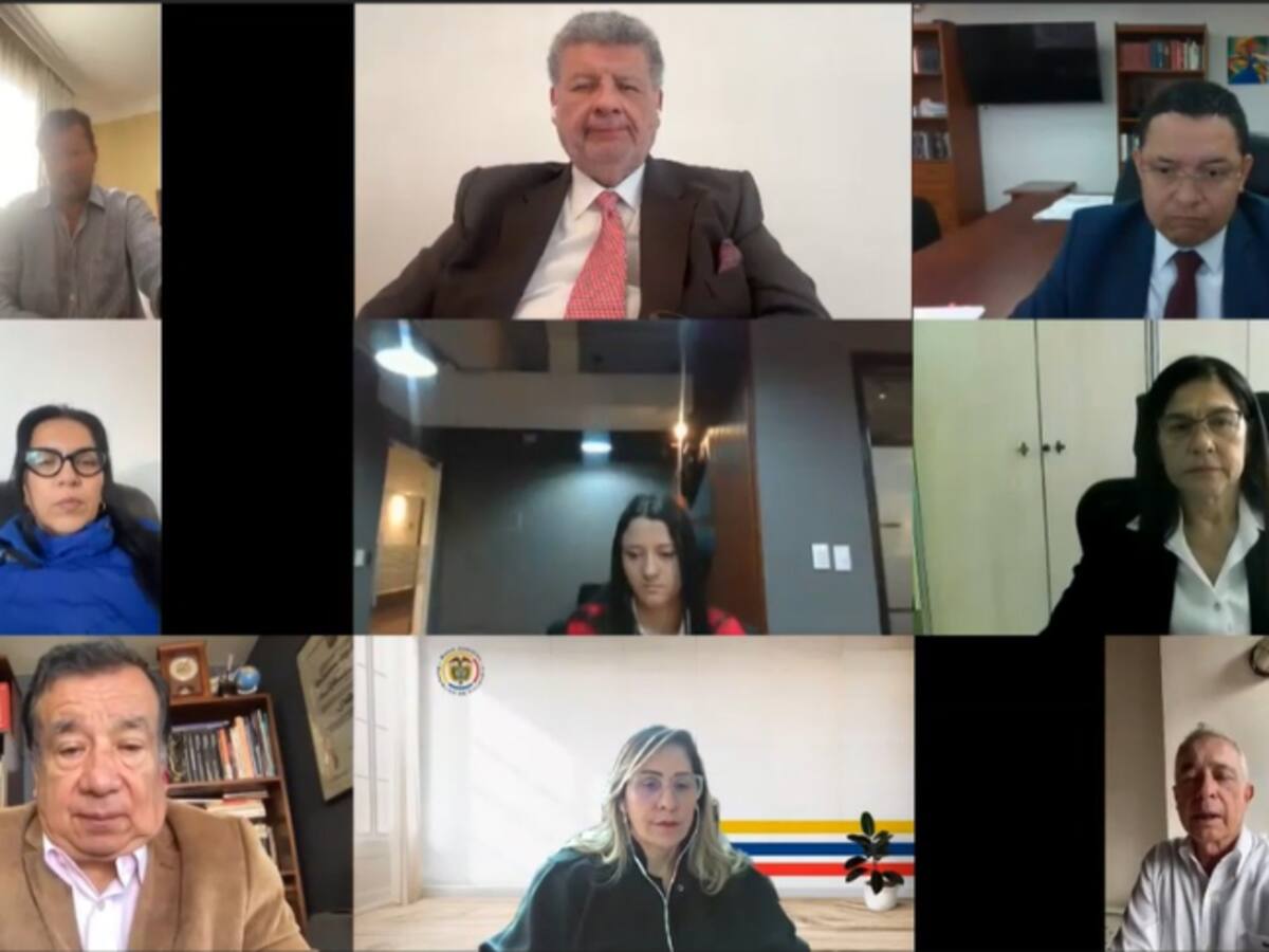 Fiscalía pide inadmitir 83 testimonios que defensa de Álvaro Uribe pretende usar en juicio