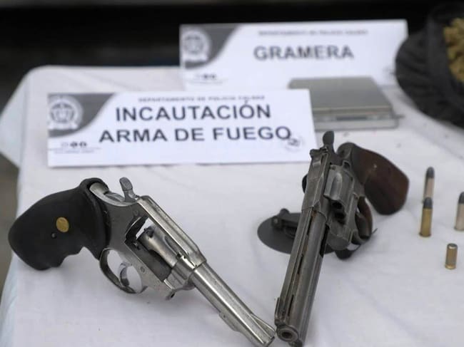 Dos armas de fuego fueron incautadas en carreteras de Bolívar por documentación vencida