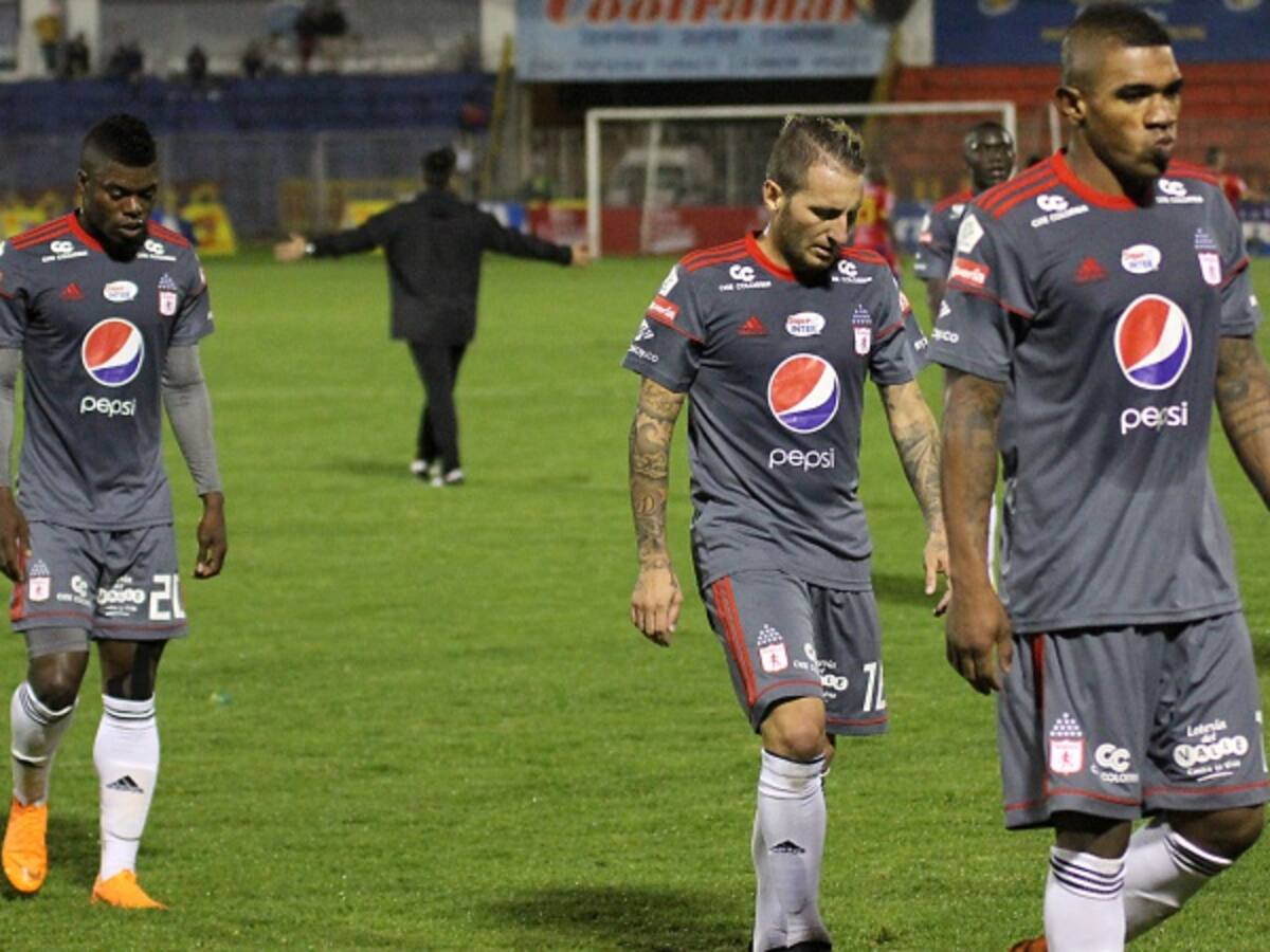 América cayó 4-0 ante Huila y completó cuatro derrotas consecutivas