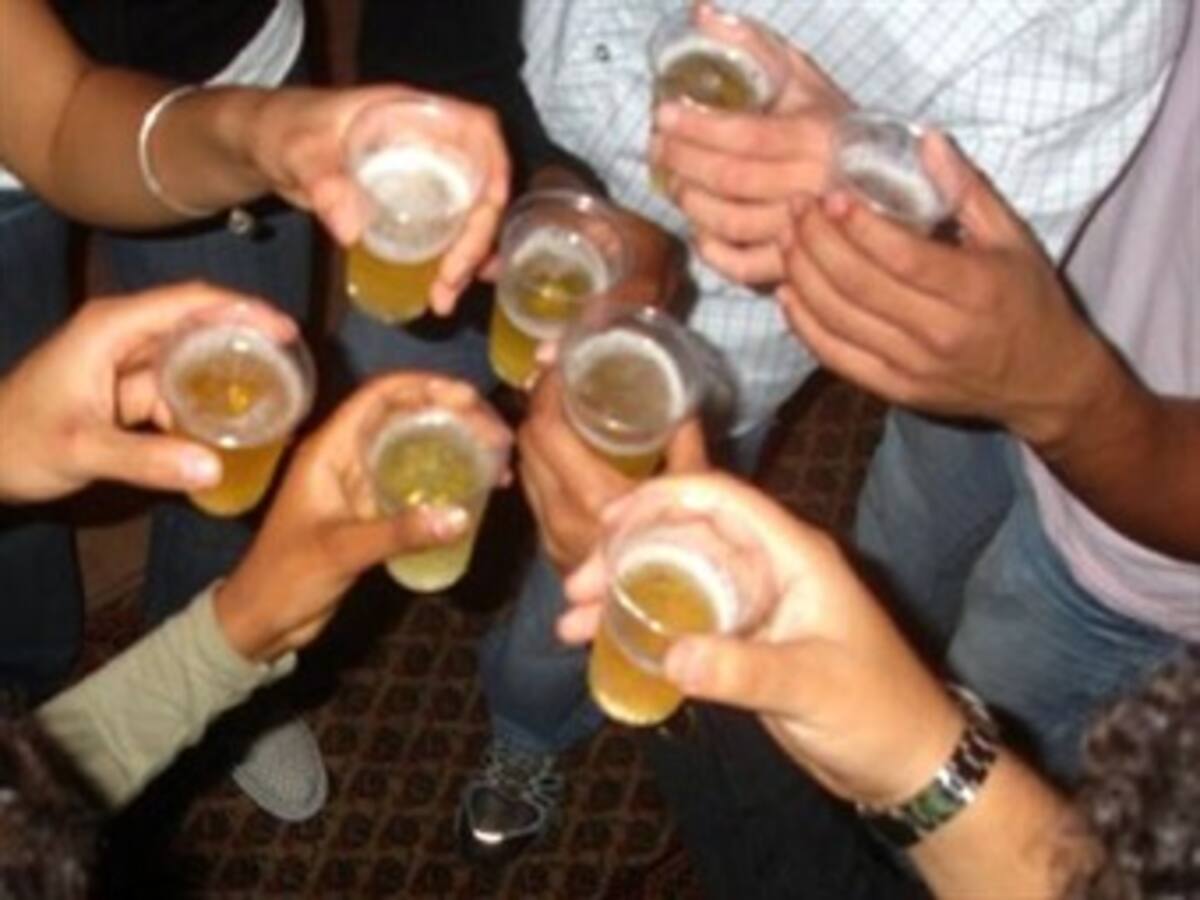 Estudio revela que el 40 por ciento de los bachilleres colombianos consumen alcohol