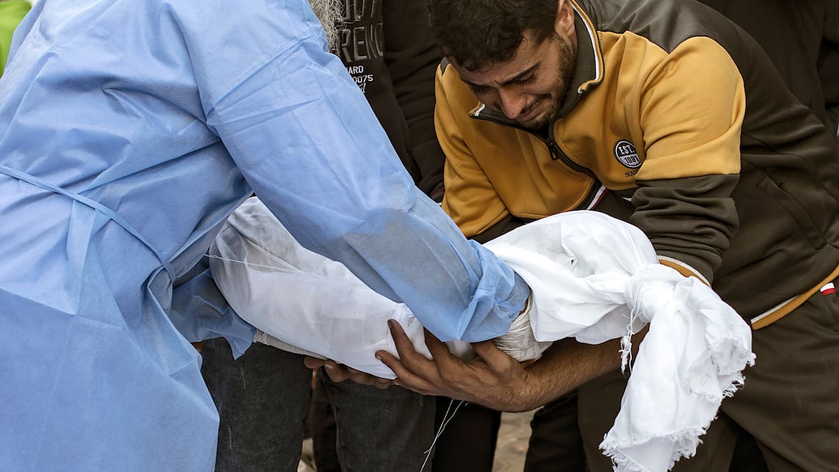 Guerra en Gaza: Catar busca negociaciones mientras cifra de muertos llega a 40.000