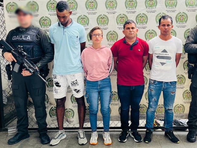 Los capturados fueron identificados como Sandra Milena Sánchez Uribe, Edison Johan Camuan González y Héctor José Martín Freites.