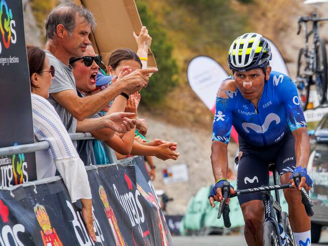 OJO GUAREÑA (BURGOS), 06/08/2024.- El ciclista colombiano Nairo Quintana, del equipo Movistar, a su llegada a meta tras la segunda etapa de la 46ª Vuelta Ciclista a Burgos, de 161 kilómetros entre Villasana de Mena y el complejo kárstico Ojo Guareña. EFE/Santi Otero