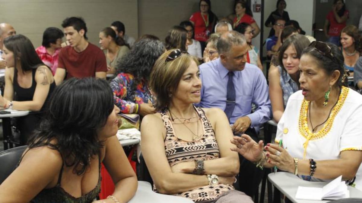 Medellín tendrá 102 voluntarios para promover cultura de paz desde la conversación