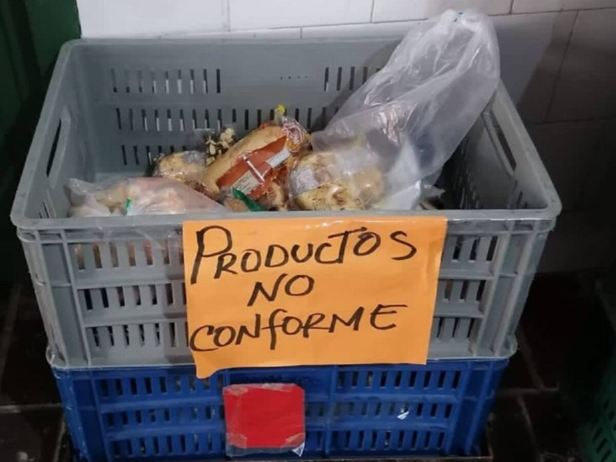 Alimentos en mal estado durante entrega del PAE en la I.E. La Milagrosa