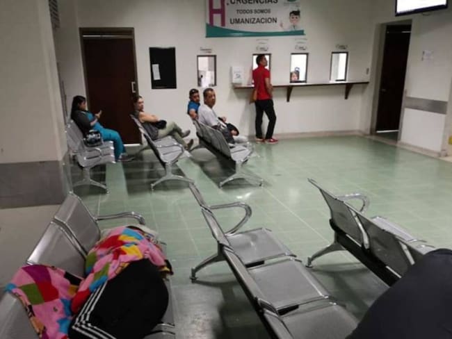 Ya no caben los pacientes en la sala de urgencias del Hospital San Jorge