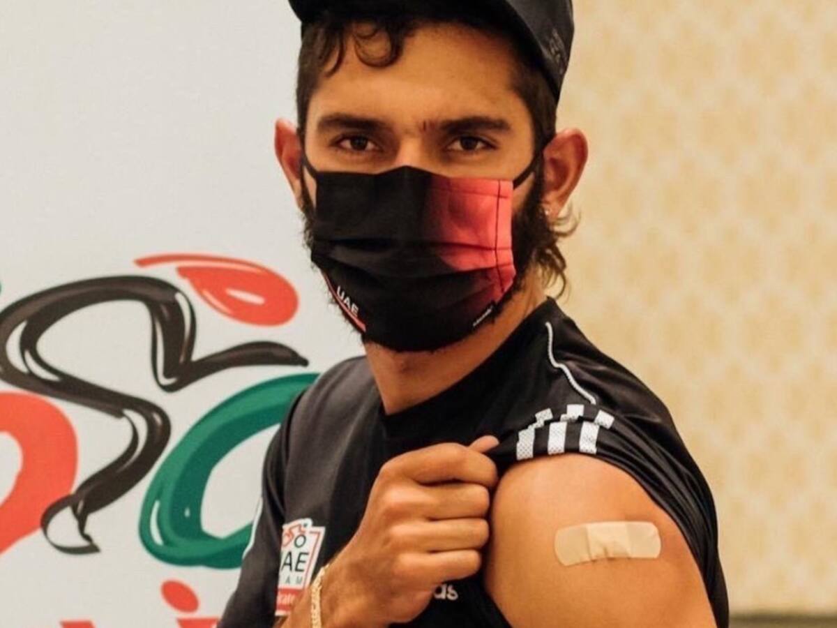Tras superar episodios de COVID-19 Fernando Gaviria fue vacunado