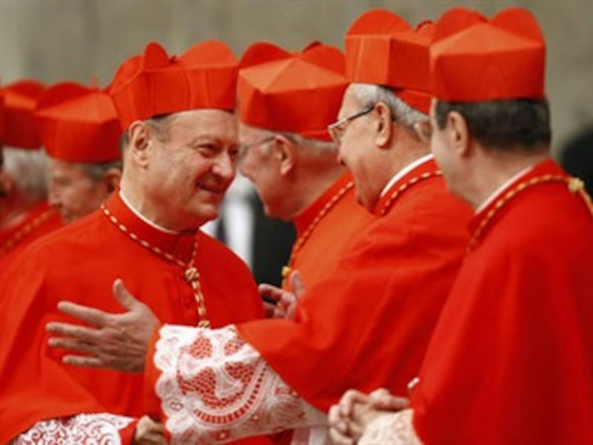 Cardenales se reúnen en último encuentro preparatorio del cónclave