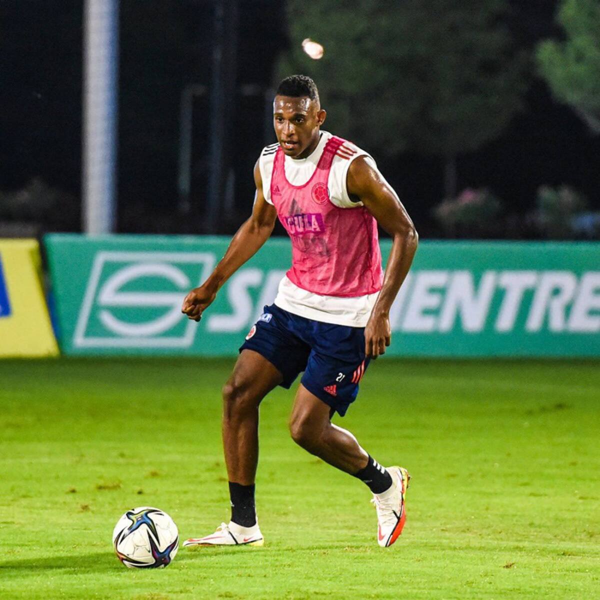 John Lucumí, defensa de la Selección Colombia.