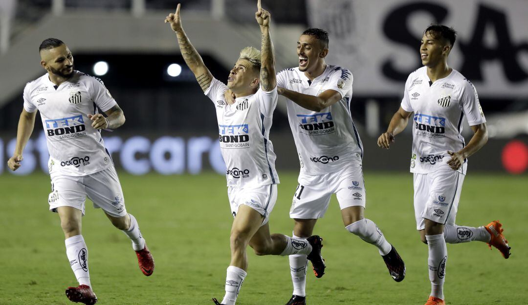 Santos FC se medirá ante Palmeiras, uno de sus clásicos rivales, el 30 de enero en la final de la Copa Libertadores.