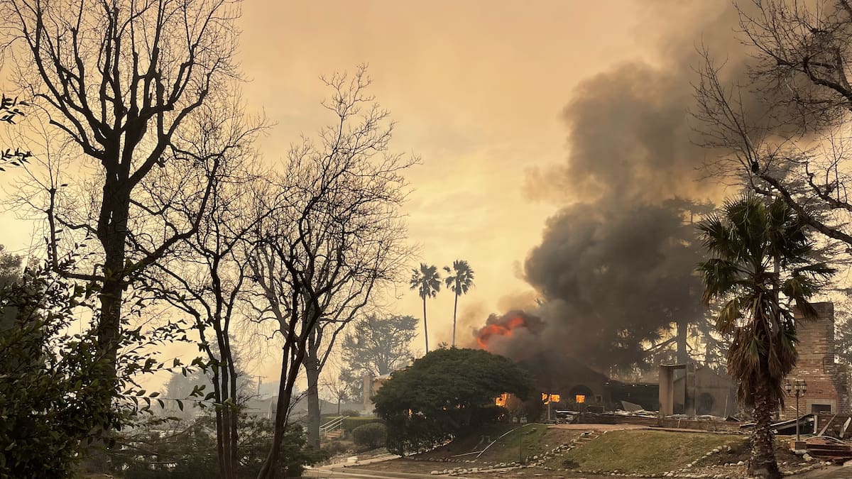Ordenan evacuar miles de personas en el estado de Washington (EE.UU.) por incendios