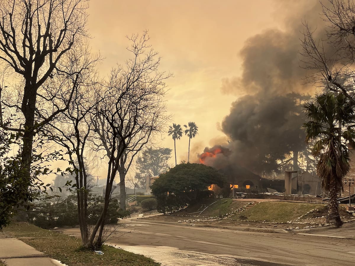 Ordenan evacuar miles de personas en el estado de Washington (EE.UU.) por incendios