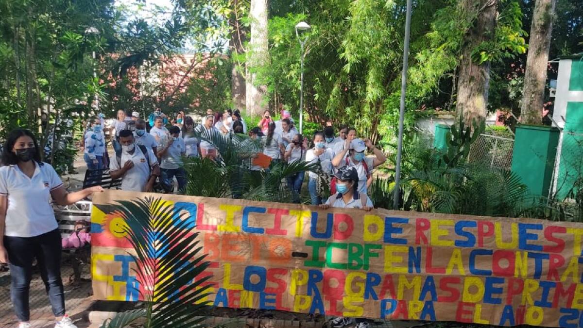 Protesta por falta de atención en los CDI