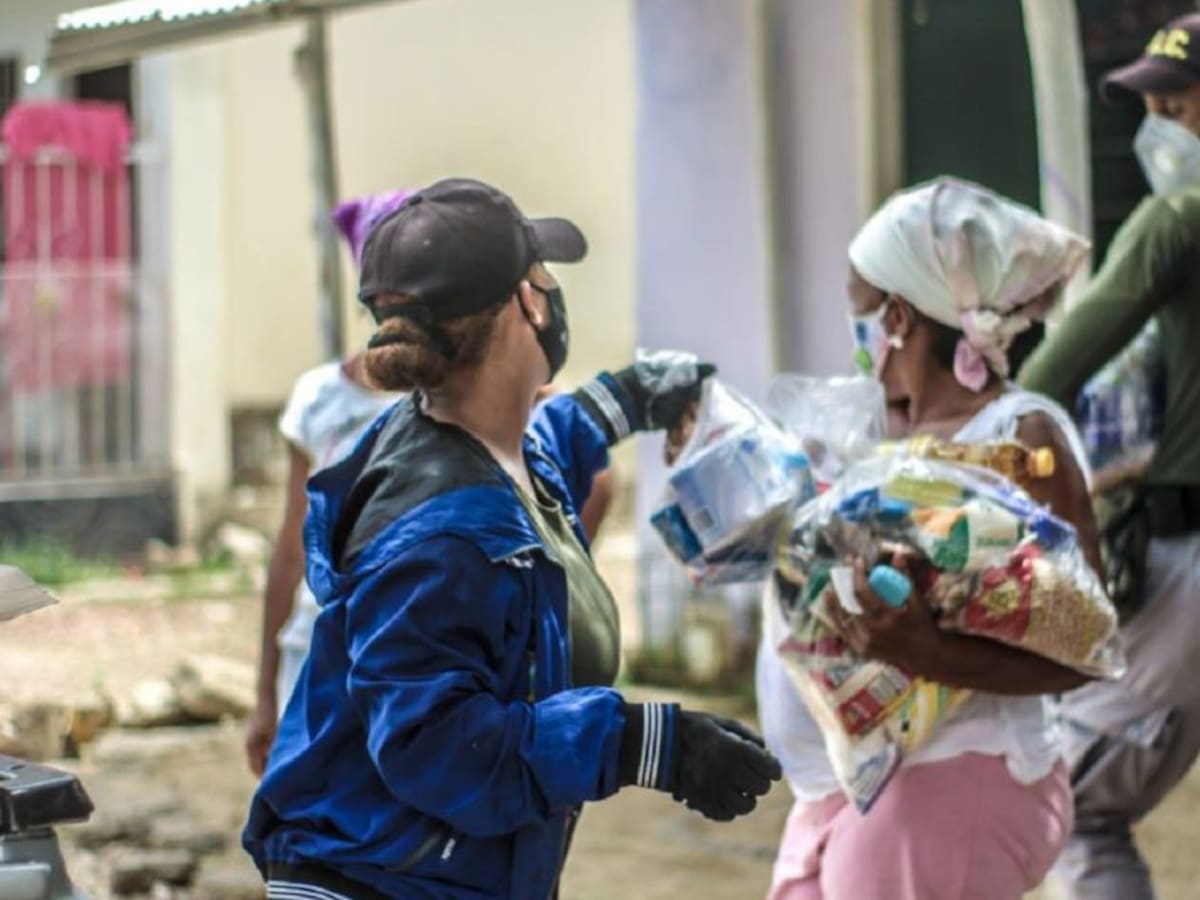 Alcaldía Local 2 de Cartagena entrega ayudas humanitarias en Bayunca