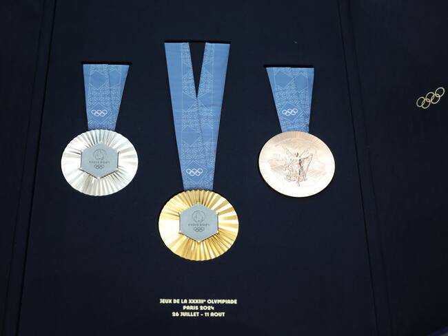 Medallas Juegos Olímpicos de París 2024: así se fabricaron con trozos de la Torre Eiffel