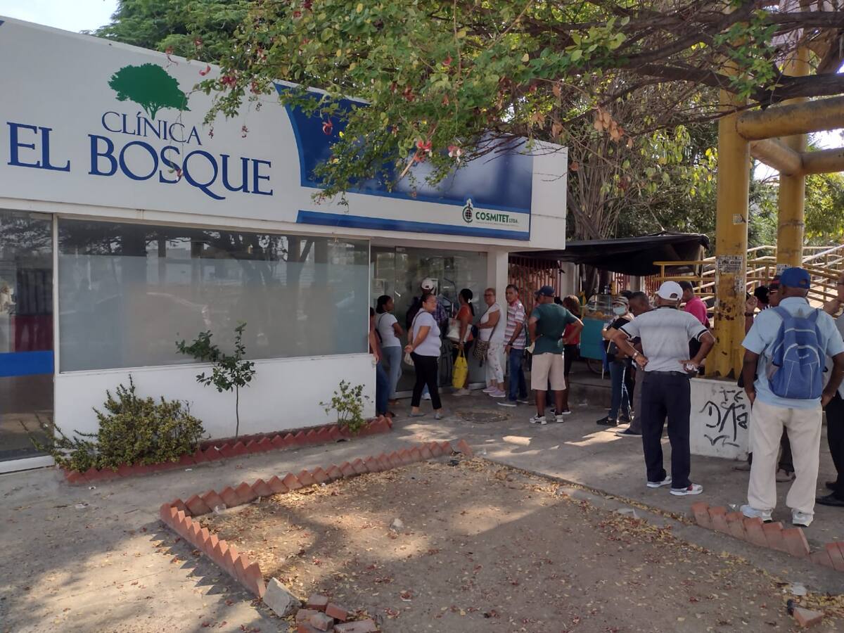 Pensionados de Colpuertos en Cartagena, preocupados tras cierre de clínica El Bosque