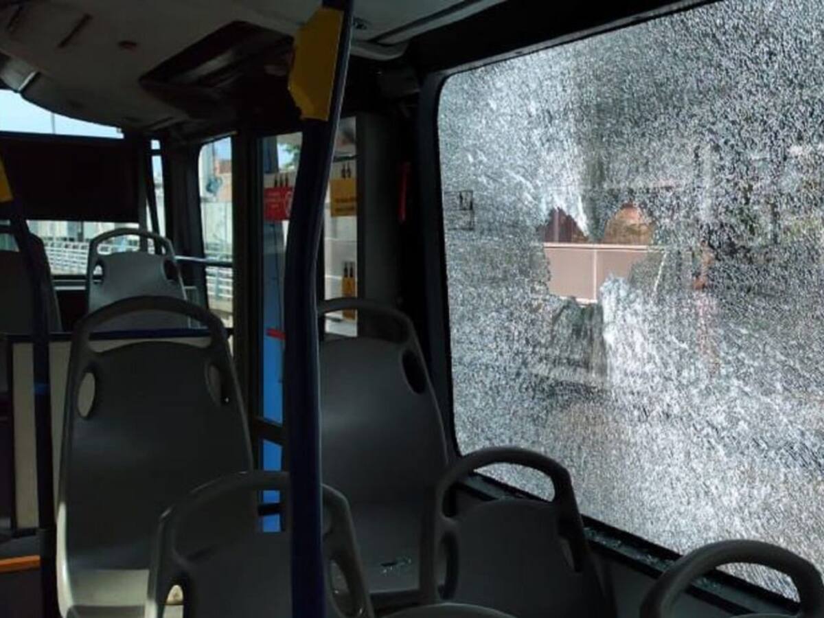 Del 30 de septiembre y el 9 de octubre van 17 buses del Mío vandalizados