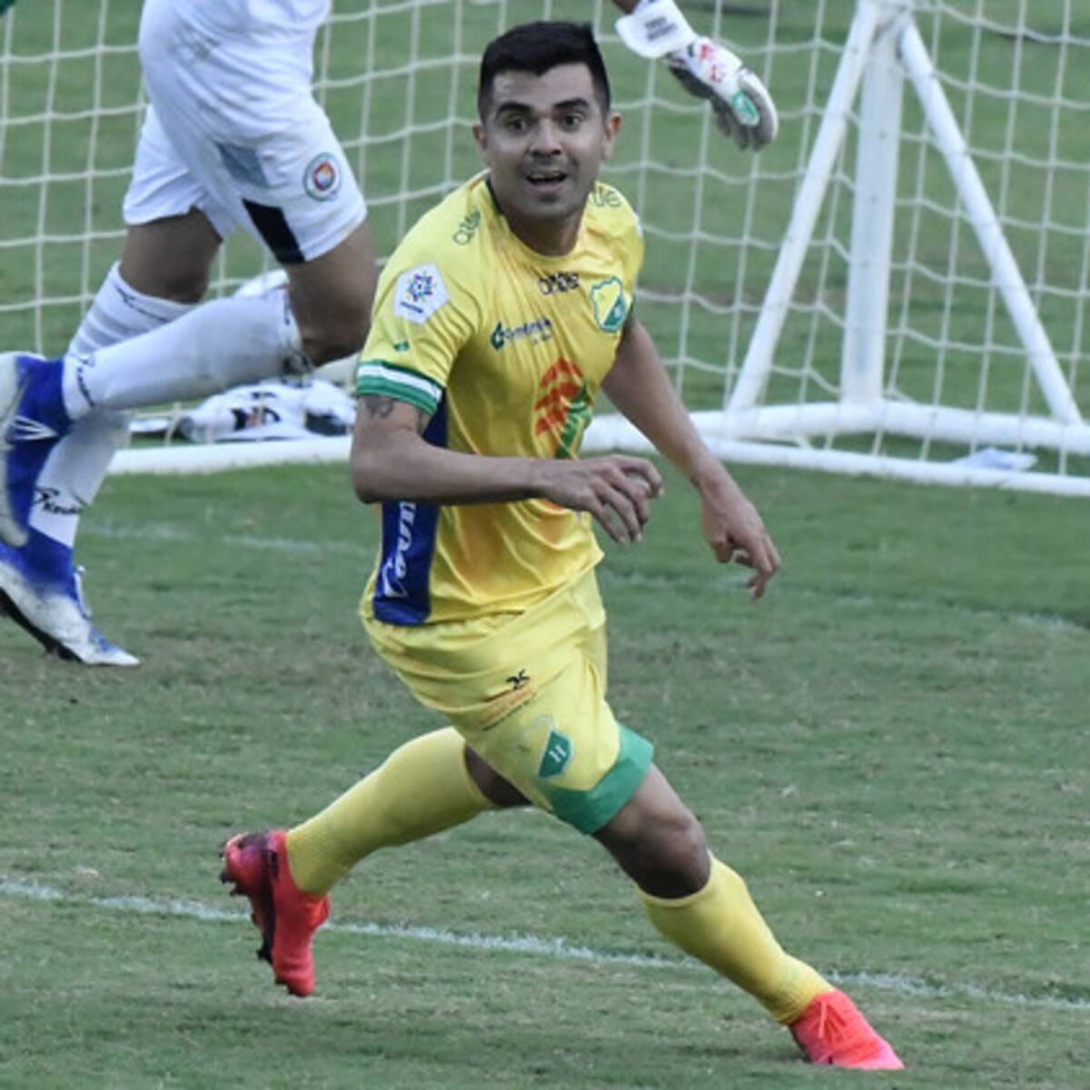 Abogado del futbolista Harrison Otálvaro le robó su liquidación: fue suspendido