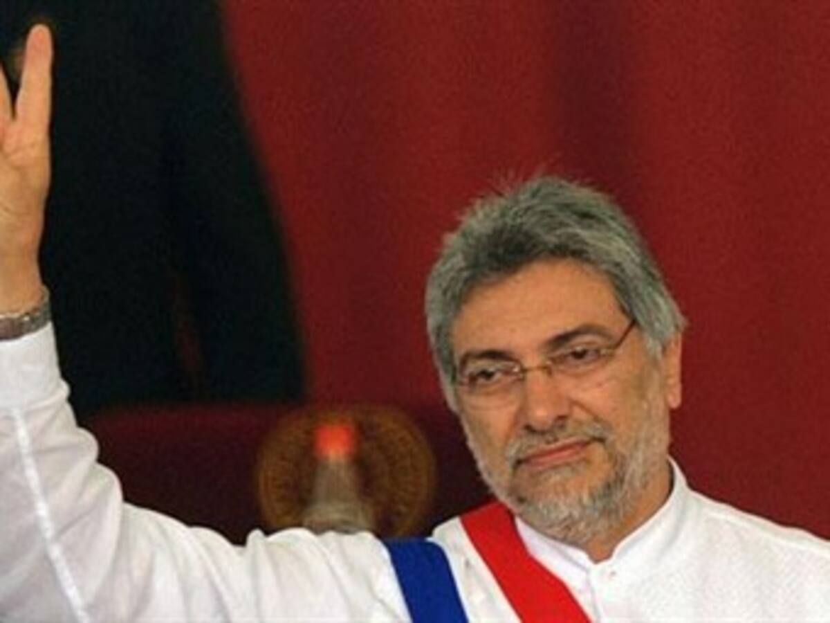 Presidente Lugo celebra la clasificación de Paraguay y felicita a los jugadores