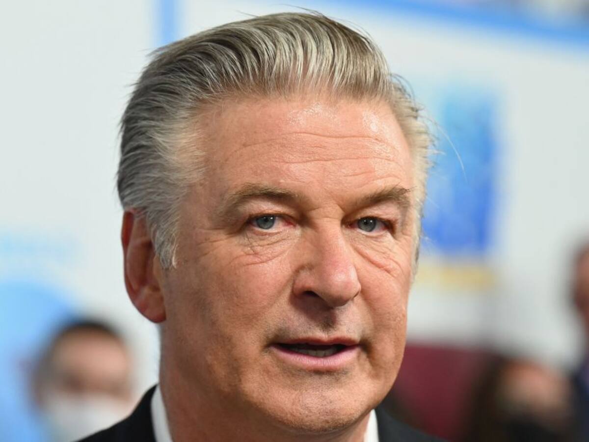No descartan imputar cargos contra Alec Baldwin